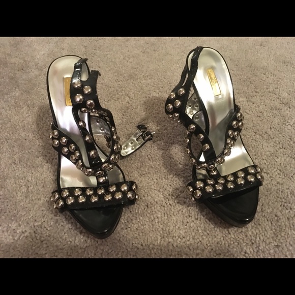 Report Signature Studded Heels Size 7 - Picture 3 of 5